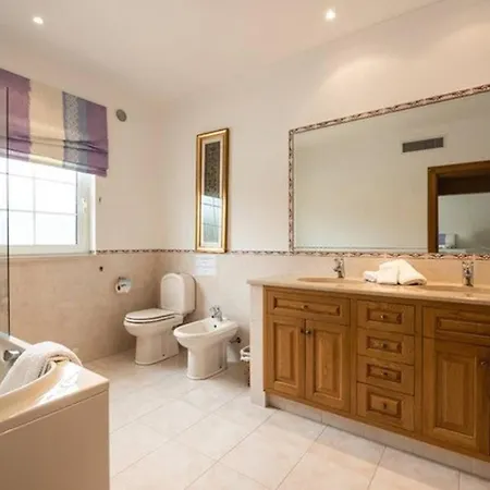 Senna - 4 Bedroom Luxury - Well Furnished Interior - Great Pool Area