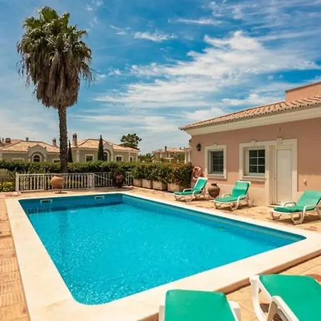 Penzion Senna - 4 Bedroom Luxury - Well Furnished Interior - Great Pool Area Quinta do Lago