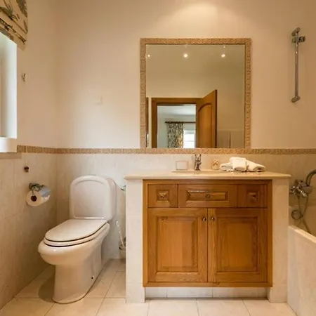 Senna - 4 Bedroom Luxury - Well Furnished Interior - Great Pool Area Penzion *